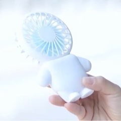 【新品未使用】かわいいハンディファン　7枚羽　風量調整3段階