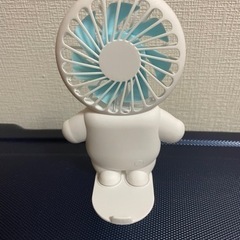 【新品未使用】かわいいハンディファン　7枚羽　風量調整3段階の画像