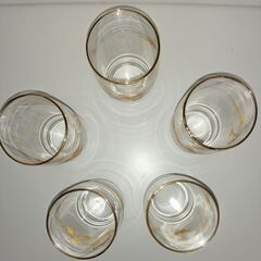 グラス　ガラスコップ　金色　梅柄の画像