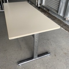 ミーティング　会議テーブルの画像