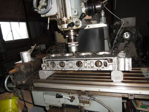 メルセデス―ベンツ各部研摩済みシリンダーヘツト販売