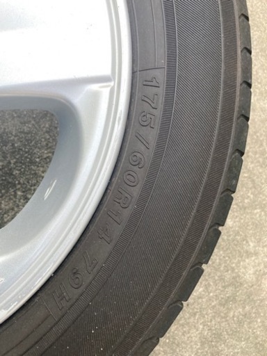 ダイハツ純正　14インチ　175/60R14 ヨコハマ