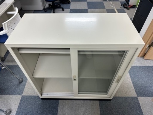 ルキット　ガラス戸書庫　880×400 台座付き　未使用