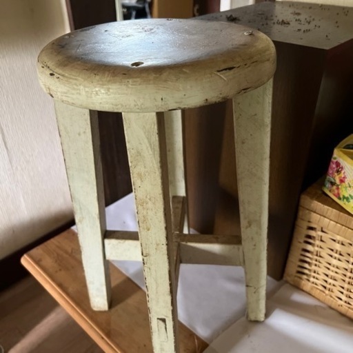 アンティーク白丸椅子