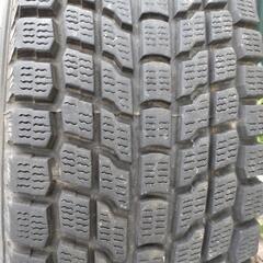 【貴重！値下げしました】スタッドレス215/80R16 ６穴ホイールの画像