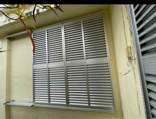 アルミ雨戸　暴風戸④