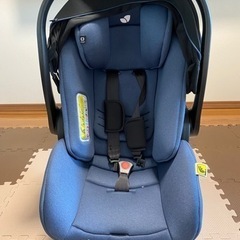 メルセデス純正　ベビーシート
