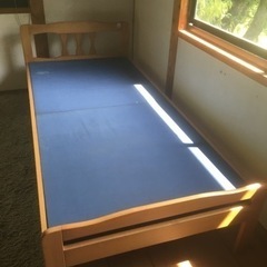 シングルベッド