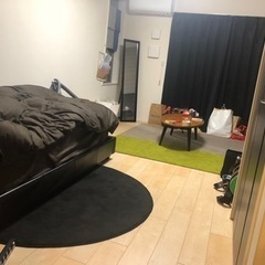 黒ベッドフレーム綺麗レザー調の画像