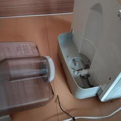 加湿器 三洋電機製の画像