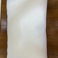 【お譲り先決定】ニトリ　低反発チップマクラの画像