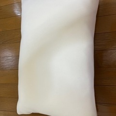 【お譲り先決定】ニトリ　低反発チップマクラの画像