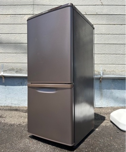 Panasonic ノンフロン冷凍冷蔵庫　NR-B144W-T 大阪市内送料無料 Panasonic ノンフロン冷凍冷蔵庫 NR-B144W-T 大阪市内送料無料