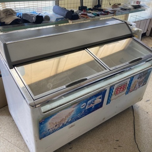 業務用冷凍庫　サンヨーアイスショーケースSCR-135G 100V電源