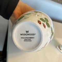 ウェッジウッド　花瓶　ワイルドストロベリー　他の画像