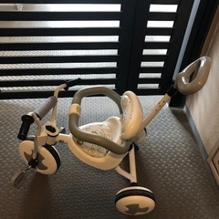 ディズニー　トライクピュア　三輪車　美品の画像