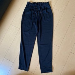 ZARA テーラード　黒パンツの画像