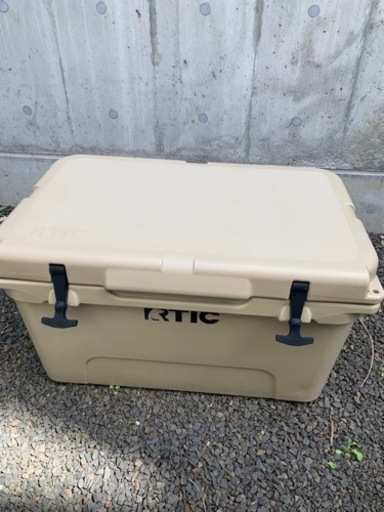   45 クーラーボックス　　YETI