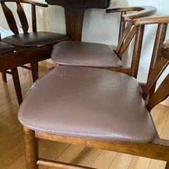ダイニングテーブル、椅子4脚の画像
