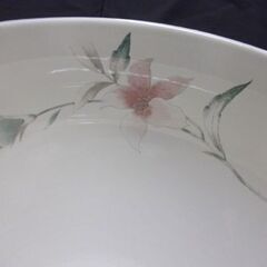ミカサ フレンチリリー ボウル 大 花柄 果物 野菜 お菓子 Mikasa  札幌市 厚別店の画像