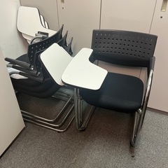 簡易机付きオフィスチェアー