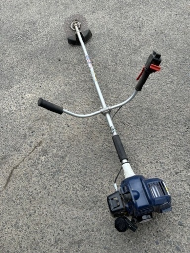 丸山の草刈り機