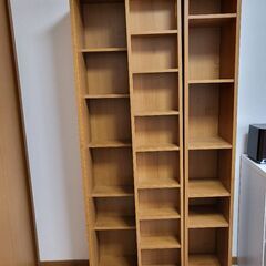 スライド式本棚　可動棚の画像