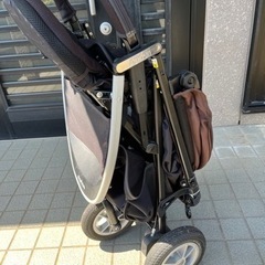 [さらに値下げ！]Aprica アップリカ　三輪ベビーカーの画像