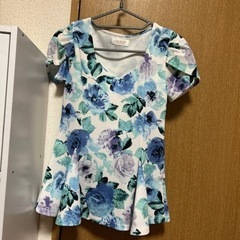花柄トップス(値段交渉しましょう！)