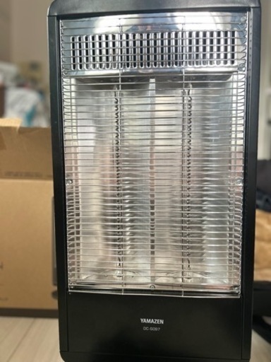 電気ヒーター　YAMAZEN　カーボンヒーター