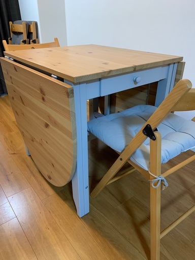 IKEA ダイニングテーブル　GAMLEBY 椅子4脚付き　7月1-10日の引き渡しのみ