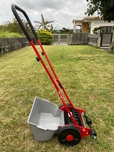 カインズ芝刈り機【ほぼ新品です】