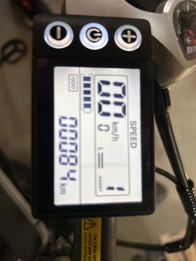 折りたたみ電動フルアシストアクセル付きスポーツタイプ500w２１段変速ギア自転車26インチ売ります。