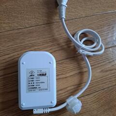 カシムラ 国内用薄型変圧器 100V/220-240V/20VA NTI-109の画像