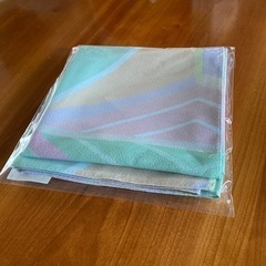 【値下げしました‼️】新品 CLINIQUE/クリニーク ラッピングクロス 風呂敷（約70×70㎝）の画像