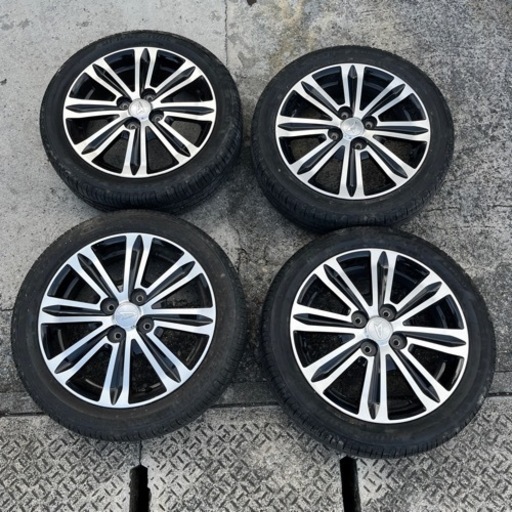 タントカスタム　純正ホイール