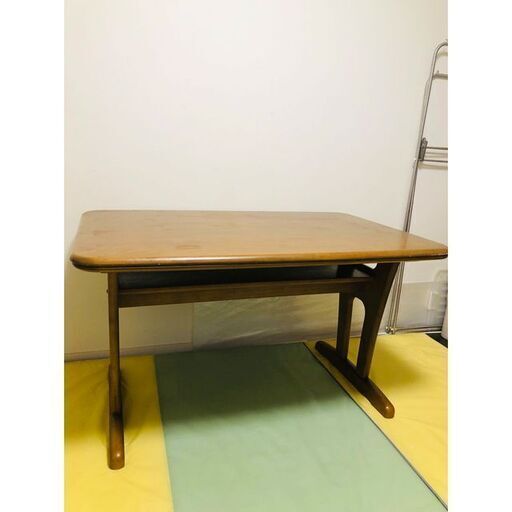 アンティーク マルニ ダイニングテーブル