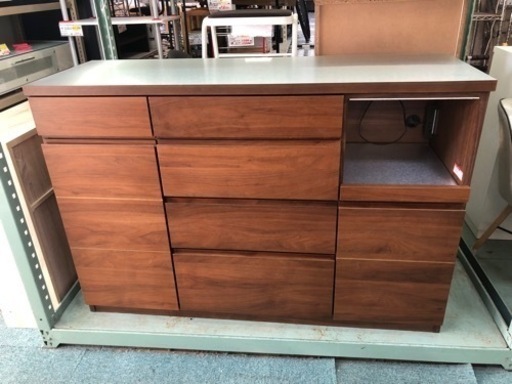 【リサイクルサービス八光】幅140㎝　ウォールナット　キッチンカウンター　2口コンセント付