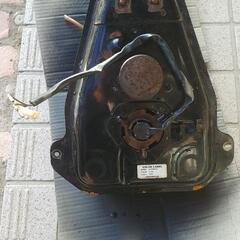 ジャイロX燃料タンク