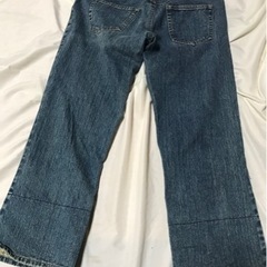 レースが可愛い7部丈ジーンズの画像