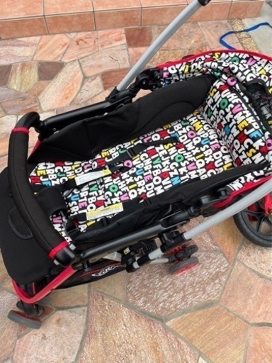 グラコ　ベビーカー　西松屋限定