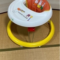 【取引中】ミッフィー歩行器の画像