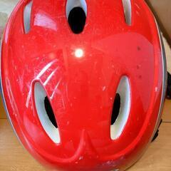 幼児用ヘルメット赤青2つ54〜56センチの画像