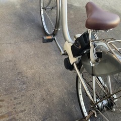 62 パナソニック新機種電動アシスト自転車viviNX26インチシルバーボディー