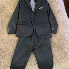 120サイズのフォーマルスーツ