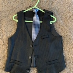 120サイズのフォーマルスーツの画像