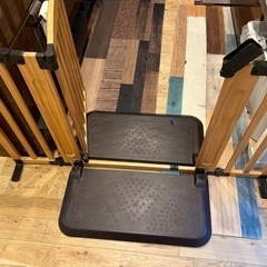 値下げしました！【ベビーゲート】日本育児　置くだけドアーズの画像