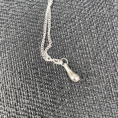 上品なシルバーアクセサリー４点セットの画像