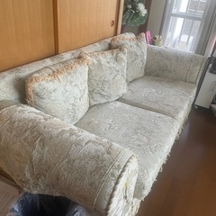 ︎✿ 中古 アンティークソファ 3人掛け＆2人掛け クッション5個付きの画像