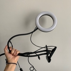 【撮影やオンラインミーティングに】卓上ライト